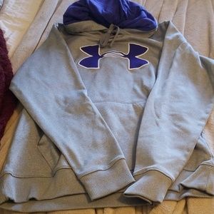 Womena Under Armor hoodie